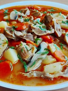 Gombás-zúzagulyás🍄🐔 recept fotója
