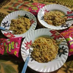A picture of Masala vegetable maggi.