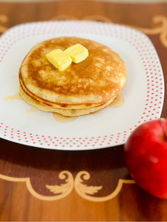 عکسی از دستور پنکیک سیب و دارچین🥞 (با دور ریز خمیر ترش)