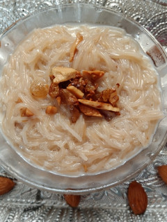 சேமியா பால் பாயாசம்(semiya pal payasam recipe in tamil) செய்முறை முக்கிய புகைப்படம்