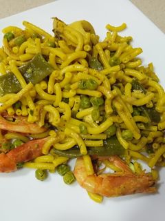 Una foto de Fideuá de fideo grande
