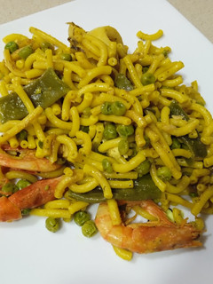 Una foto de Fideuá de fideo grande