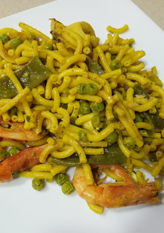 Una foto de Fideuá de fideo grande