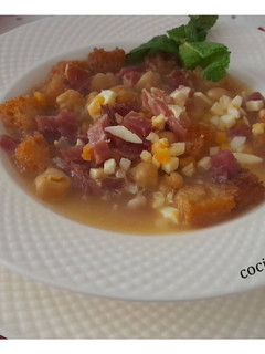 Una foto de Sopa de picadillo