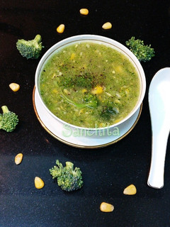 A picture of Sweet Corn Broccoli Soup.