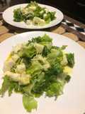 Ensalada “Katara” con mozzarella y parmesano