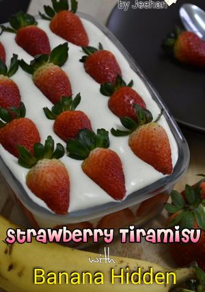 Foto resep Strawberry Tiramisu With Banana Hidden