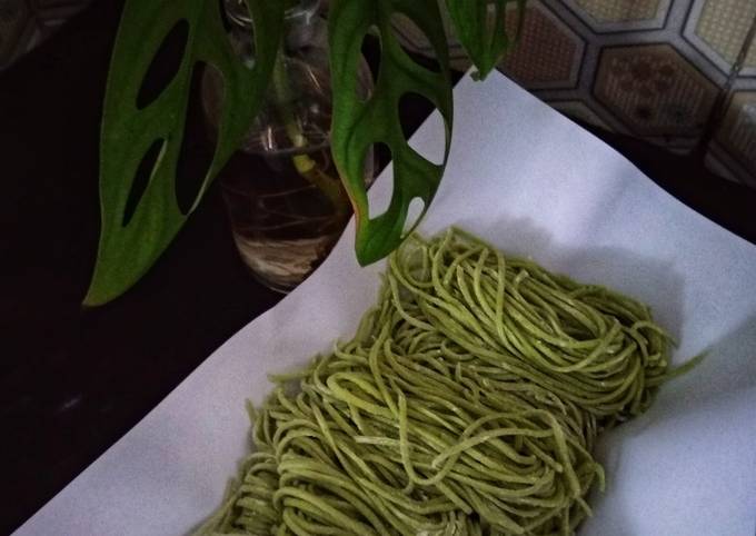 Resep Mie telur hijau kenyal yang Sempurna