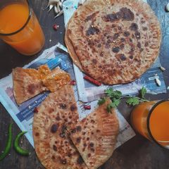 A picture of Pizza paratha.