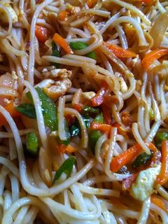 মিক্স ভেজিটেবল ও এগ চাওমিন(mix veg egg chow mein recipe in Bengali) রেসিপির প্রধান ছবি