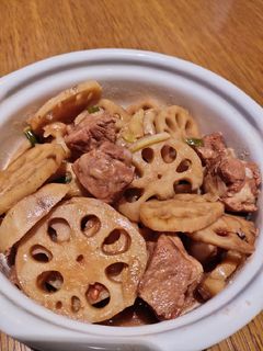 A picture of Pork Belly with Lotus Root.