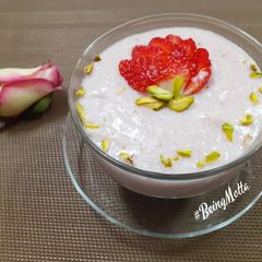 A picture of Strawberry Phirni.