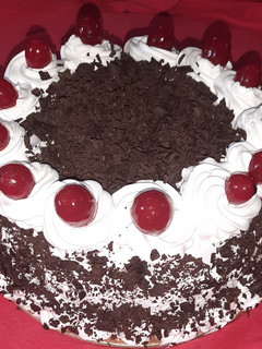 ব্ল্যাক ফরেস্ট কেক (Black forest cake recipe in Bengali) রেসিপির প্রধান ছবি