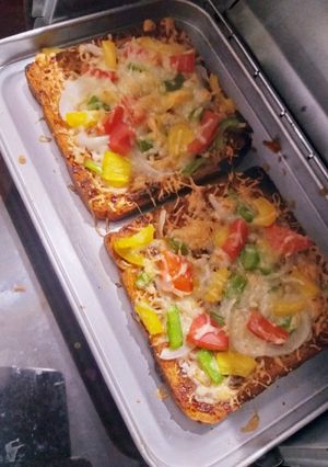 A picture of Bread pizza.