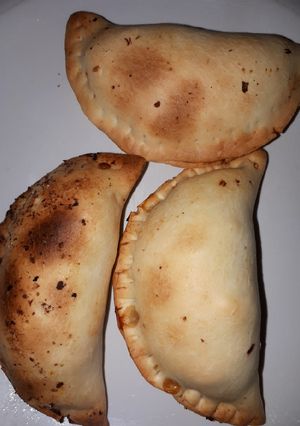 Una foto de Empanadas copetin de pollo