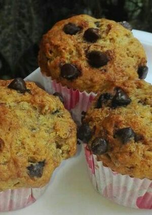 Foto resep Chocochip Banana Muffin (easy, no mixer, fluffy and moist)