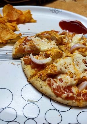 A picture of Paneer Pizza.