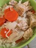 Mie dengan topping tempe rebus dan wortel dengan menggunakan magic com. Cocok buat kos-kos an