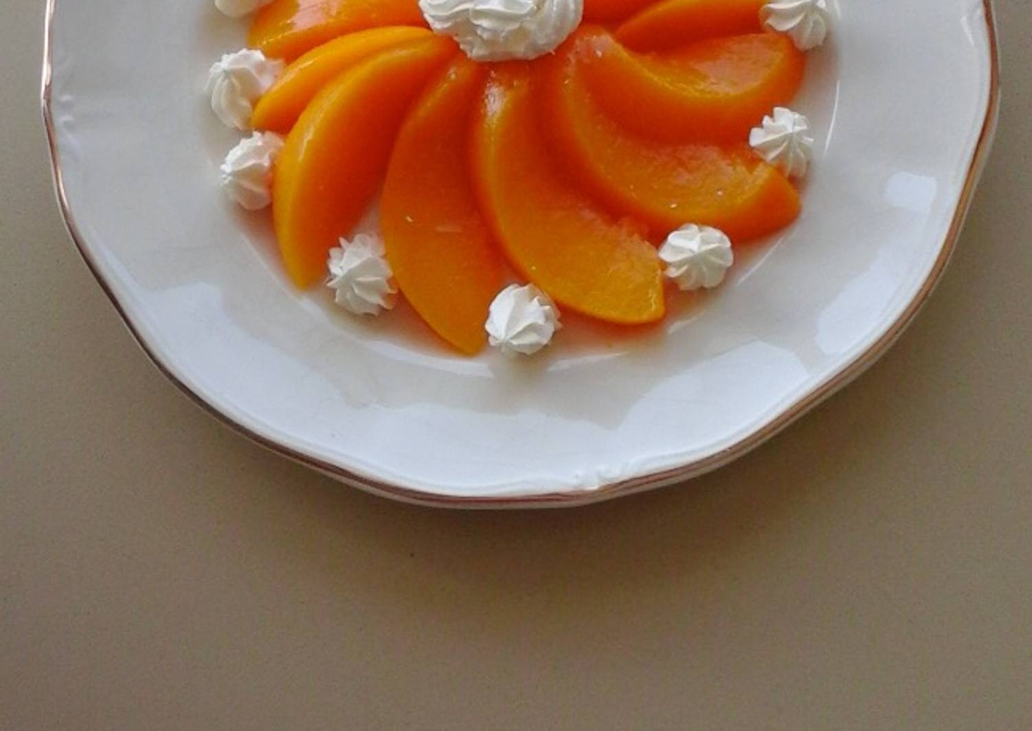 Десерт с персиками консервированными
