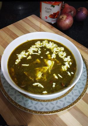 A picture of Dhaba Style Palak Paneer.