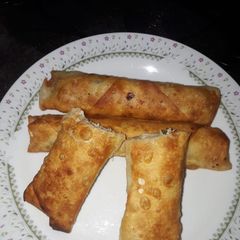 Chicken spring roll A picture of Chicken spring roll.
