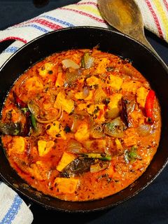 পনির দোপেঁয়াজা (paneer dopeyanja recipe in bengali) রেসিপির প্রধান ছবি