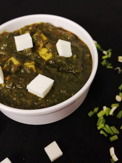 A picture of Palak paneer.