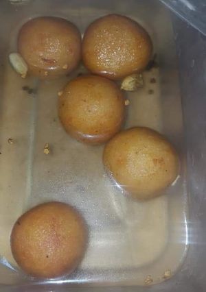 A picture of Bread gulab jamon.