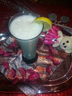 صورة لوصفة عصير الليمون باللبن والفانيليا