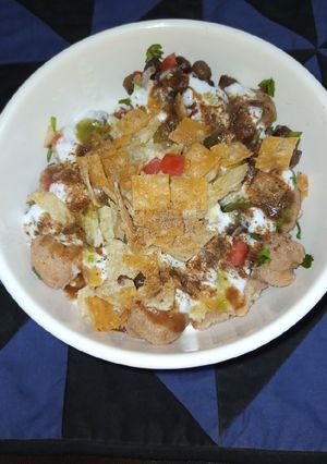 A picture of Blackened Boondi Chaat.