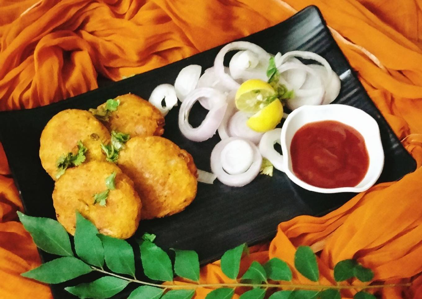 Potato with poha cutlets