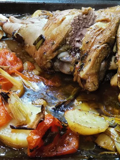 Una foto de Muslo de cordero al horno