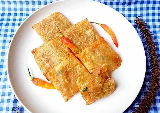 Resep Cibay Sosis Pedas Kulit Pangsit Oleh Alya Nurfitri🍳 Cookpad