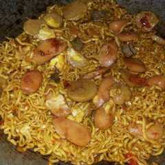 Mie Goreng Pedas রেসিপির প্রধান ছবি