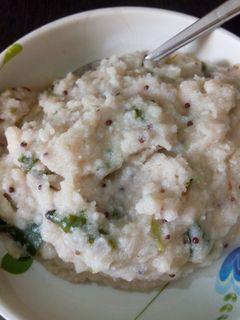 उपमा (upma recipe in marathi) रेसिपी चे मुख्य फोटो