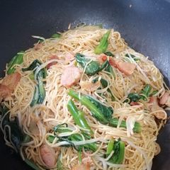 A picture of Dried Noodle with Choisam.