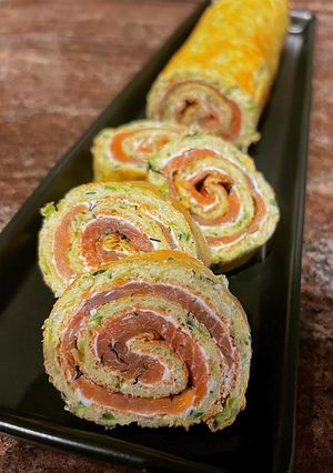 Une photo de Roulé de courgette et saumon fumé
