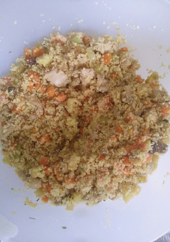 Una foto de Cuscús de pollo y verduras