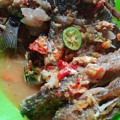 รูปของ Pecak ikan🐟 gurame ala betawi