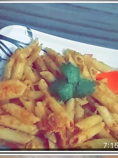 A picture of Red sauce pasta.