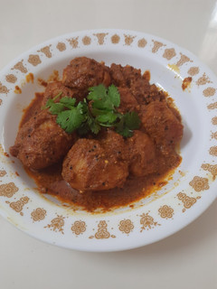 કાશ્મીરી દમ આલુ (Kashmiri Dum Aloo Recipe In Gujarati) રેસીપી મુખ્ય ફોટો