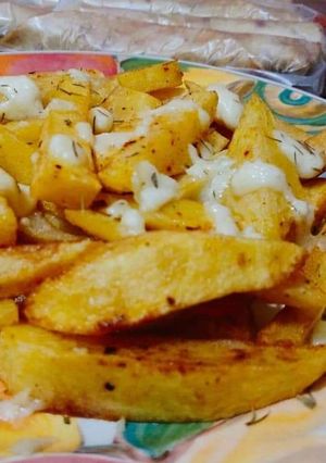 A picture of Cheese Fries.