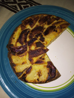 Una foto de Tarta invertida de manzana y avena