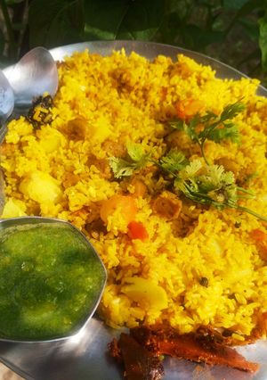 वेजिटेबल एग मिक्स खिचड़ी (तेहरी) रेसिपी मुख्य फोटो