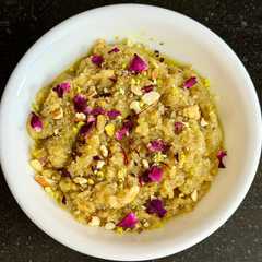 Shahi Makhana Halwa.. Maa Ke Haath Ka Swaad, Mere Haathon Se-レシピのメイン写真