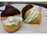 Una foto de profiteroles o pasta choux