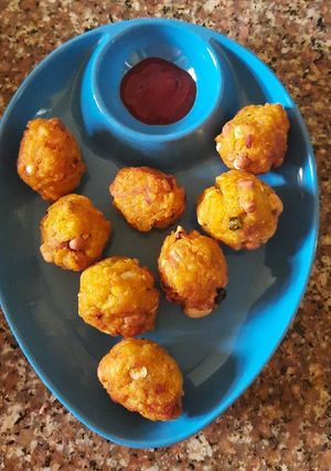 पीनट पोहा पकौड़े (Peanut poha pakode recipe in hindi) रेसिपी मुख्य फोटो
