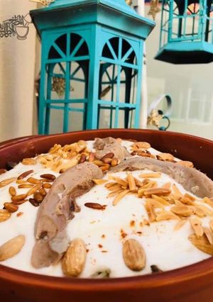 A picture of Lamb's tongues meat fatteh.