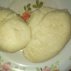 A picture of Tuwon semovita.