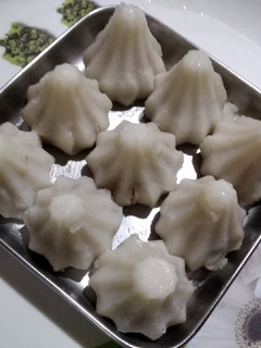 எள்ளு பூரணம் கொழுக்கட்டை (Ellu pooranam kolukattai recipe in tamil) செய்முறை முக்கிய புகைப்படம்